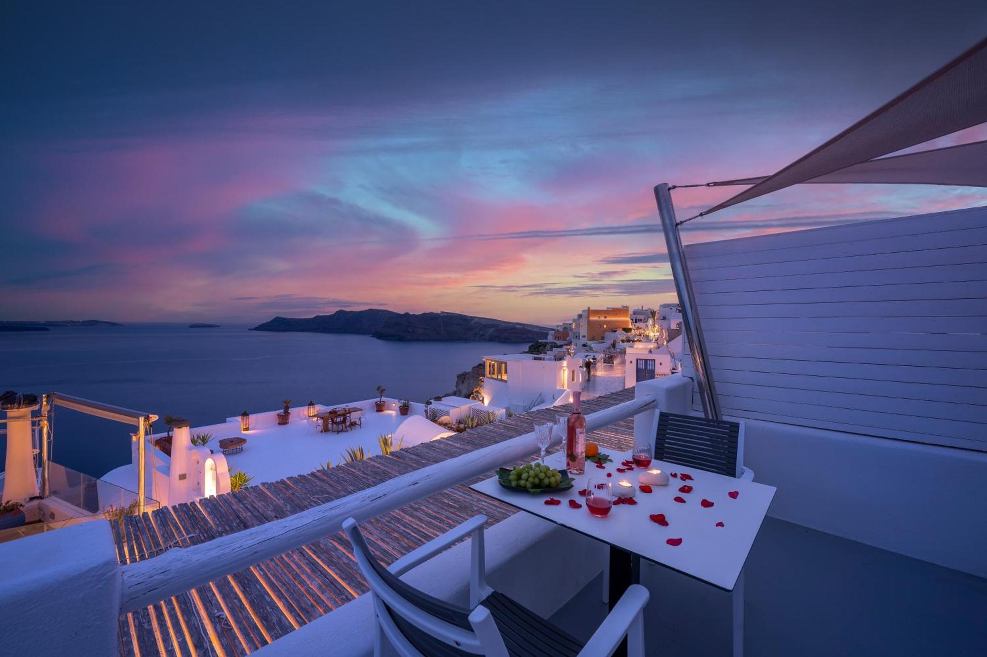 Diamond Luxury Suites Collection Oía Room photo