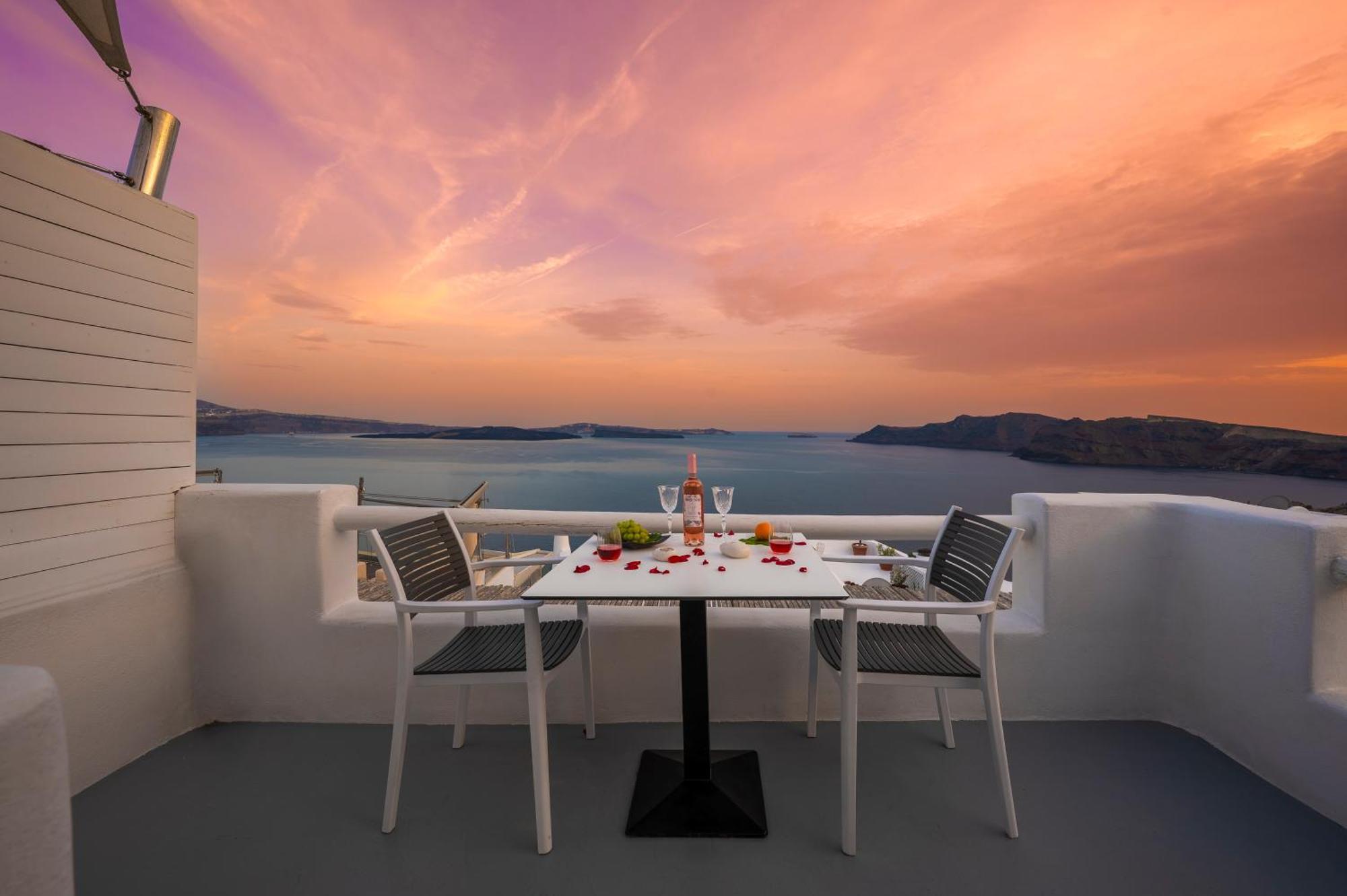 Diamond Luxury Suites Collection Oía Exterior photo