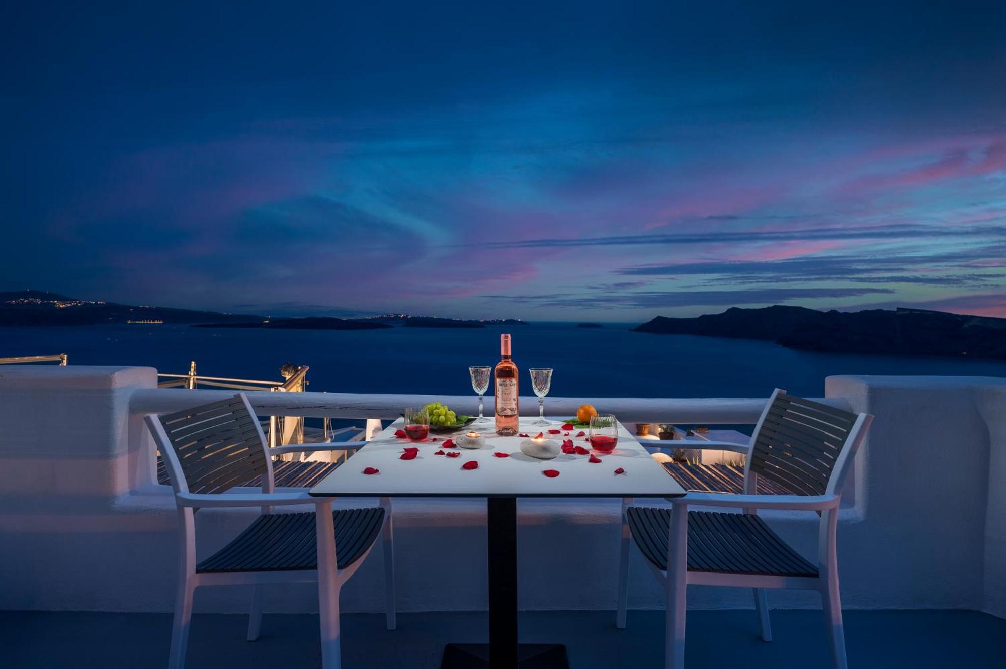 Diamond Luxury Suites Collection Oía Exterior photo
