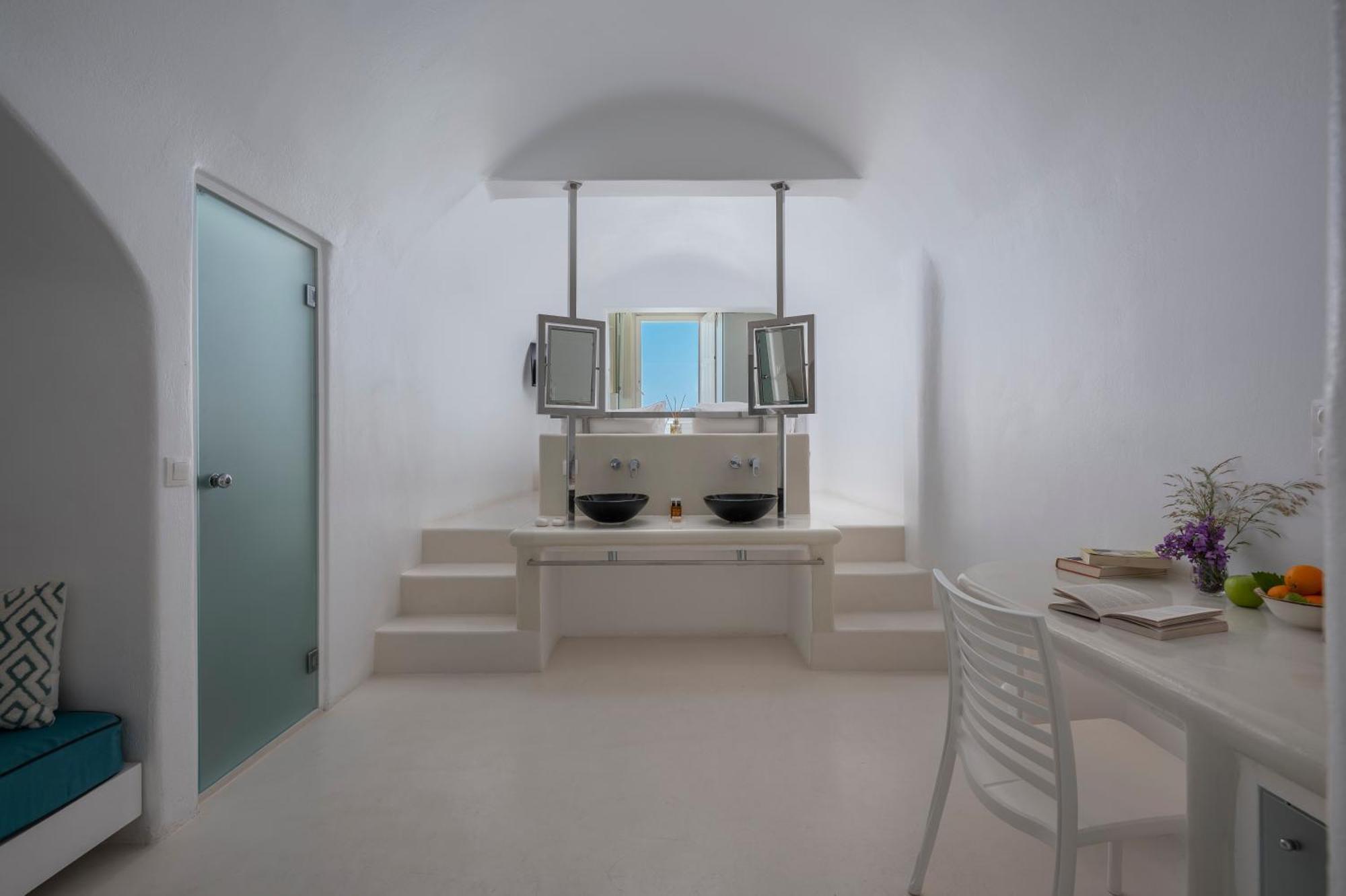 Diamond Luxury Suites Collection Oía Exterior photo